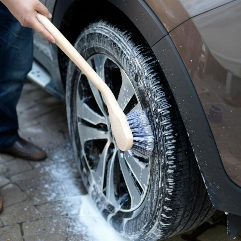 How To Properly Clean an Alloy Wheel?